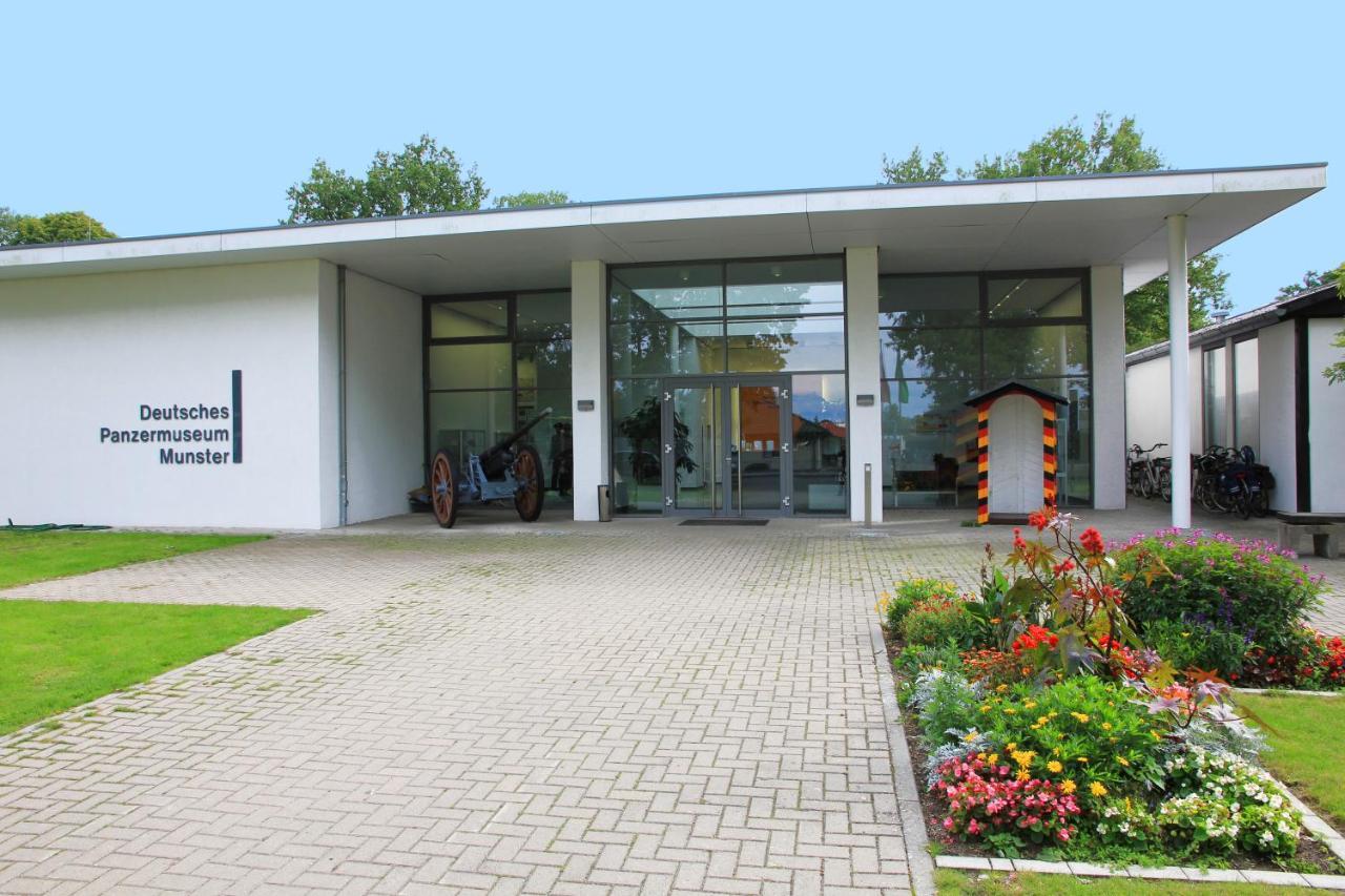 Residenzia Hotel Grenadier Munster im Heidekreis Buitenkant foto